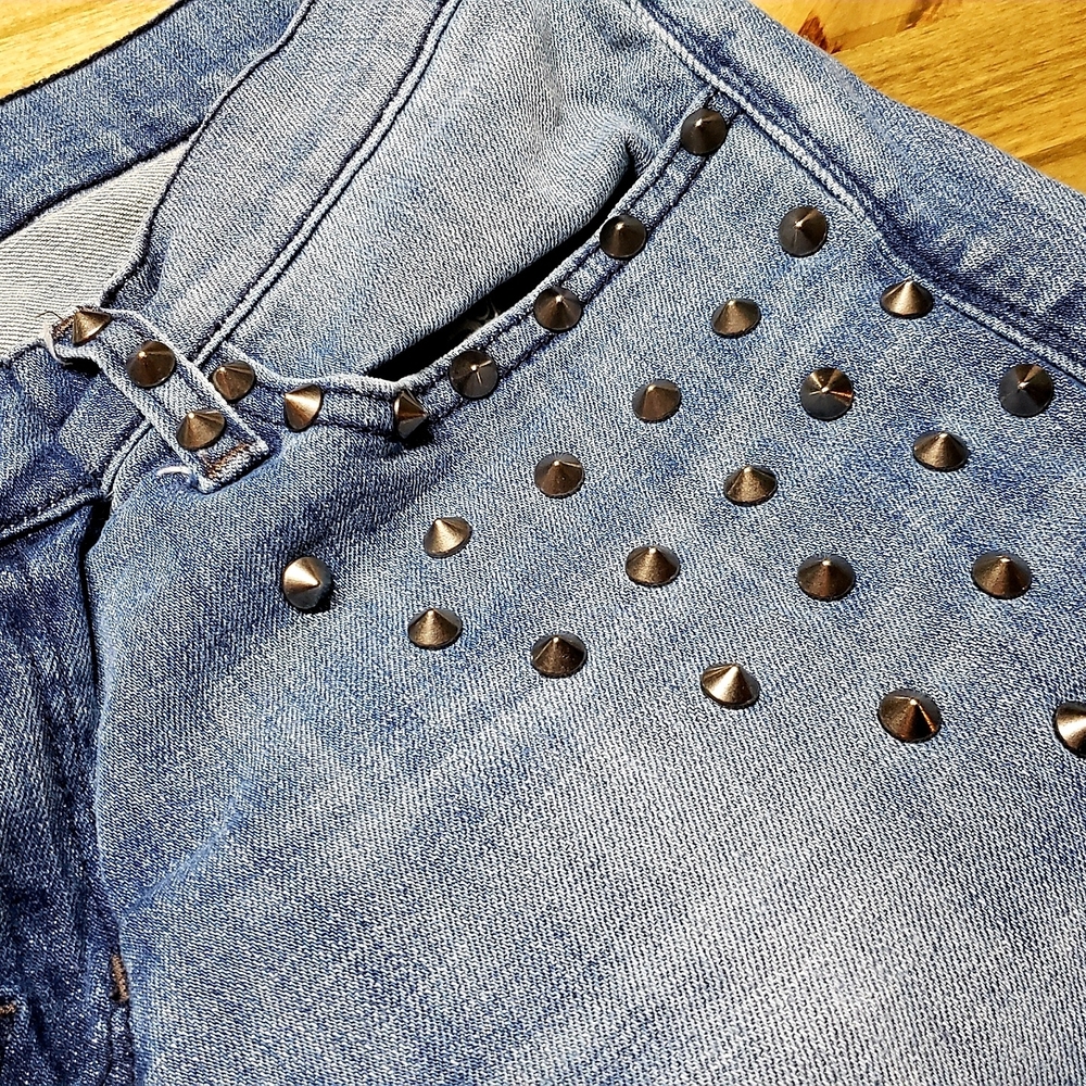 SALE ⏰🔥 Rock & Republic Blue Denim Jeans